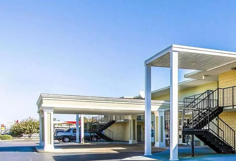 호텔 Mill Tree Inn Millington