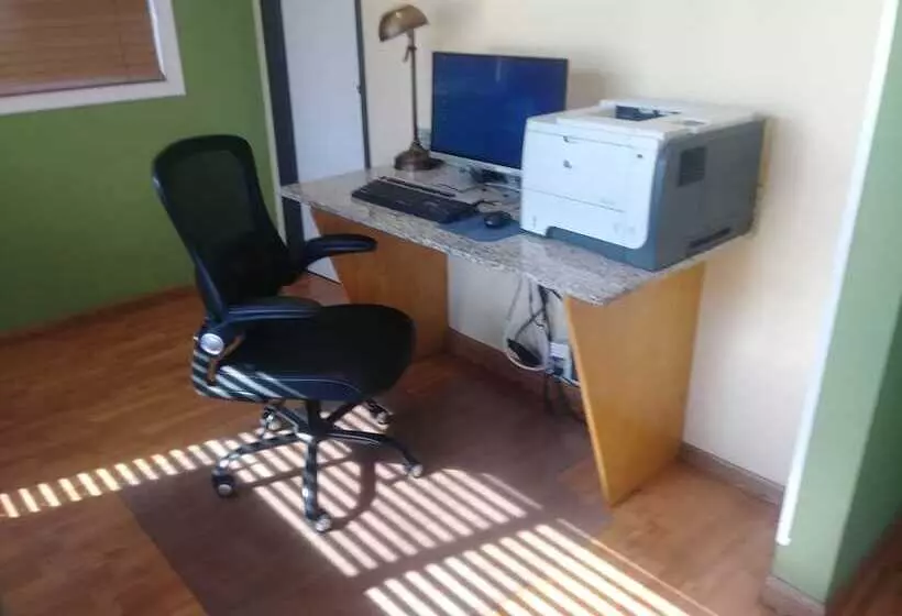 Отель Oakridge Inn & Suites