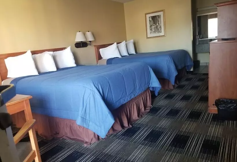 Отель Oakridge Inn & Suites