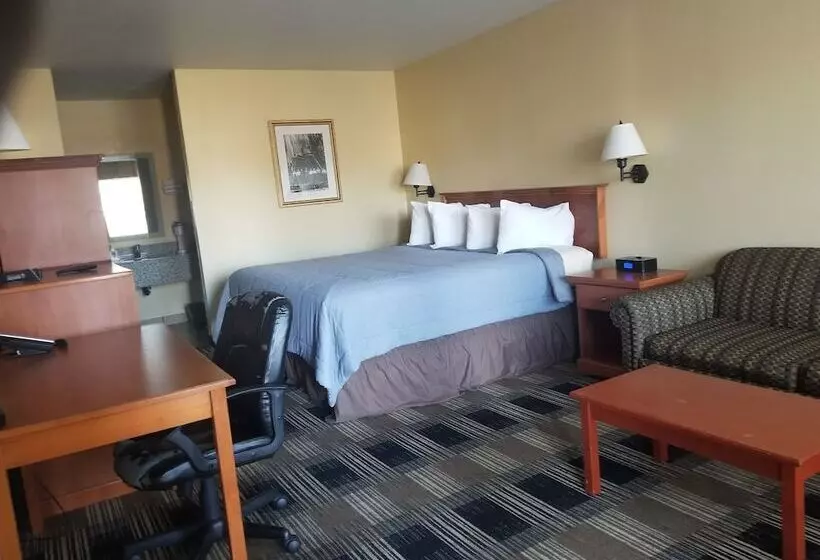 Отель Oakridge Inn & Suites