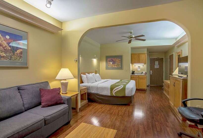 בית מלון כפרי Quality Inn & Suites Phoenix Nw  Sun City