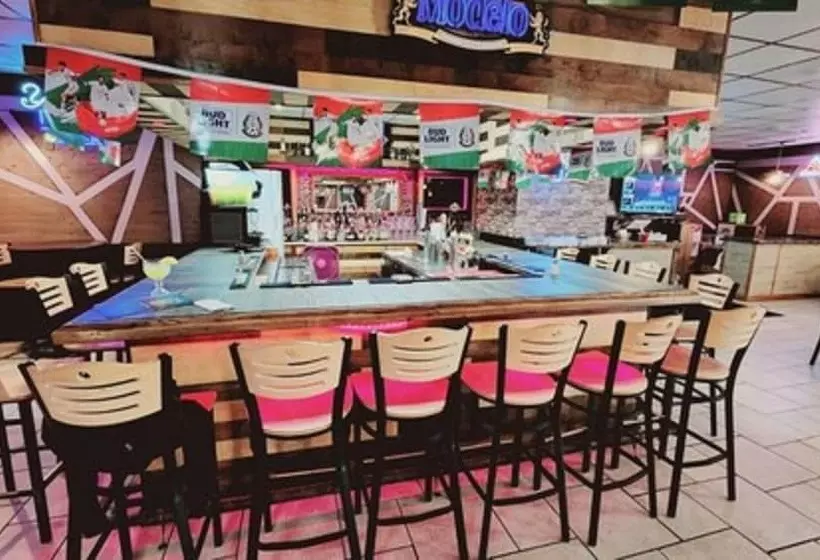 ホテル Roadside Inn