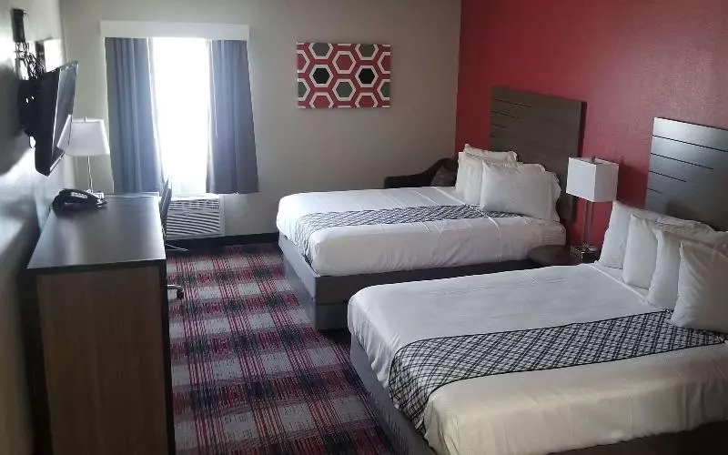 Surestay Hotel By Best Western Higginsville