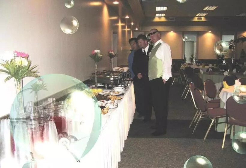 Отель Greenwell Inn