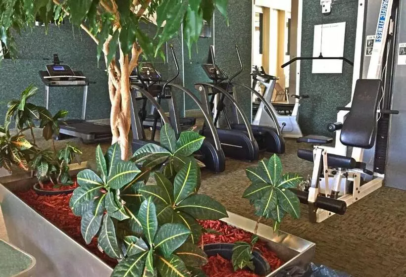 Отель Greenwell Inn