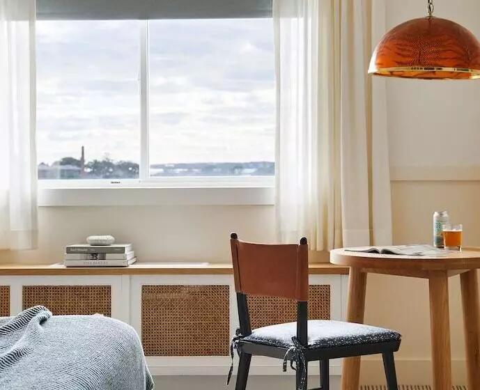 Hotel Wayfinder Newport