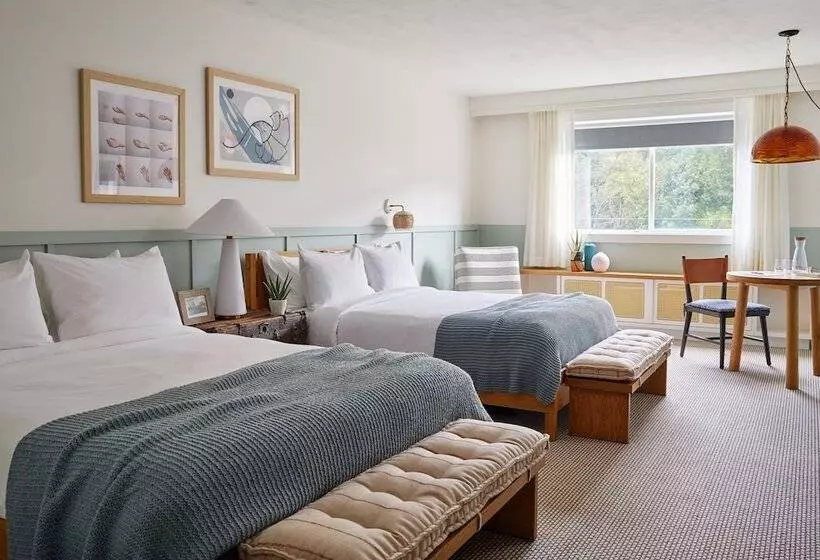 Hotel Wayfinder Newport