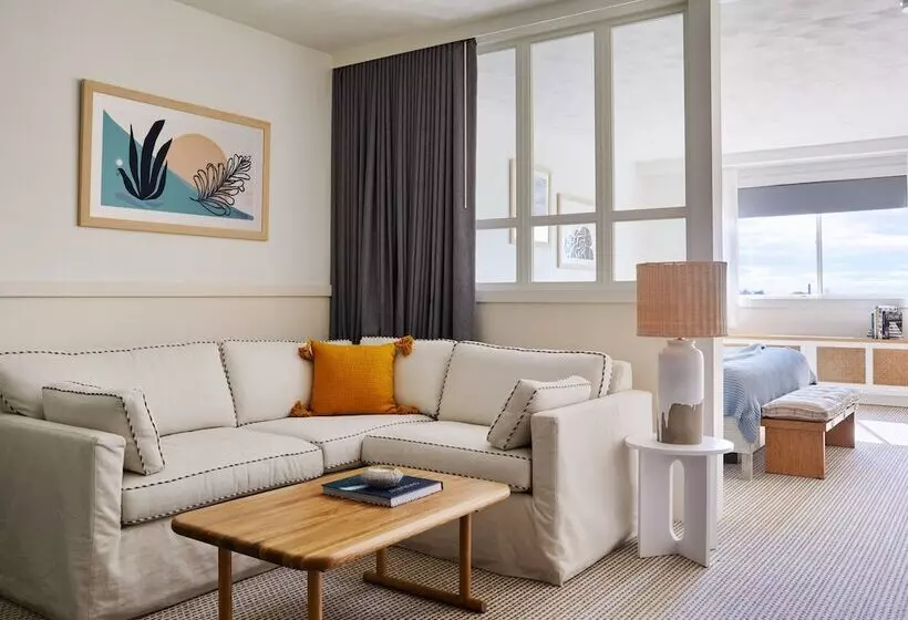 Hotel Wayfinder Newport