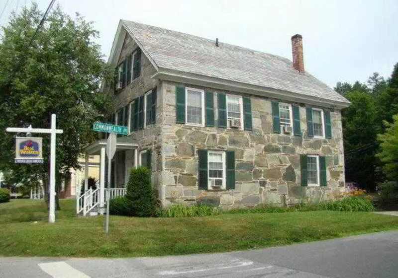 Ludlow Colonial Motel