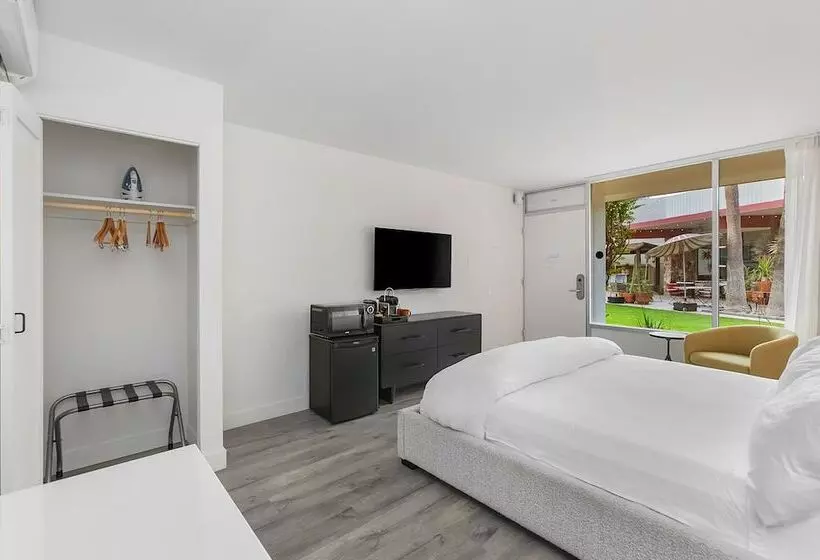 渡假胜地  Papago Motor