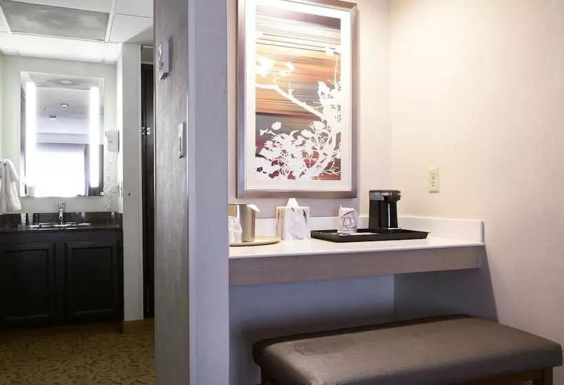 Delta Hotels By Marriott Ontario Airport