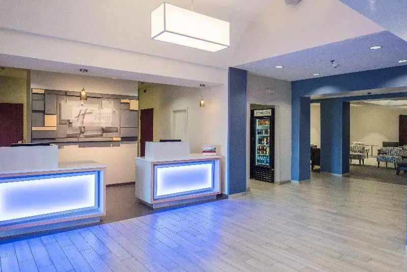 Holiday Inn Express Hotel & Suites Burlington, An Ihg