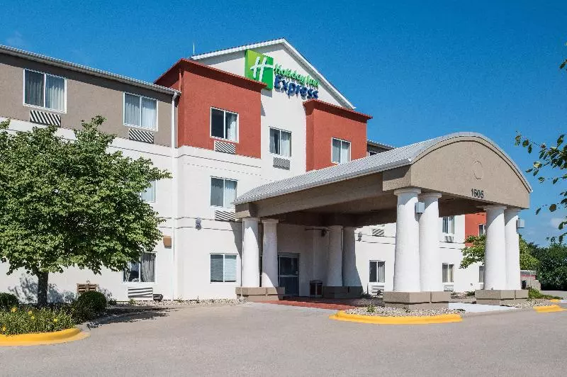 Holiday Inn Express Hotel & Suites Burlington, An Ihg