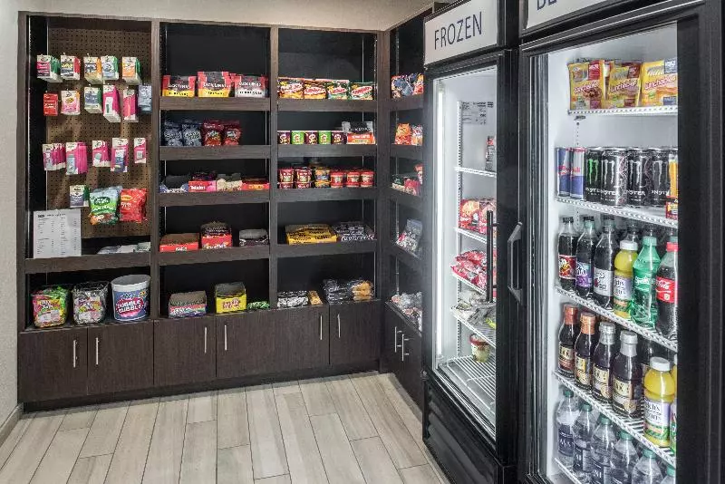 Holiday Inn Express Hotel & Suites Burlington, An Ihg