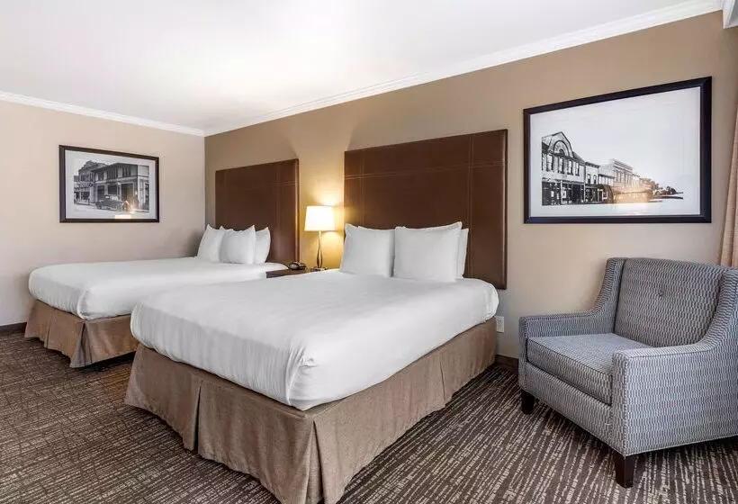 酒店 Best Western Plus Garden Court Inn