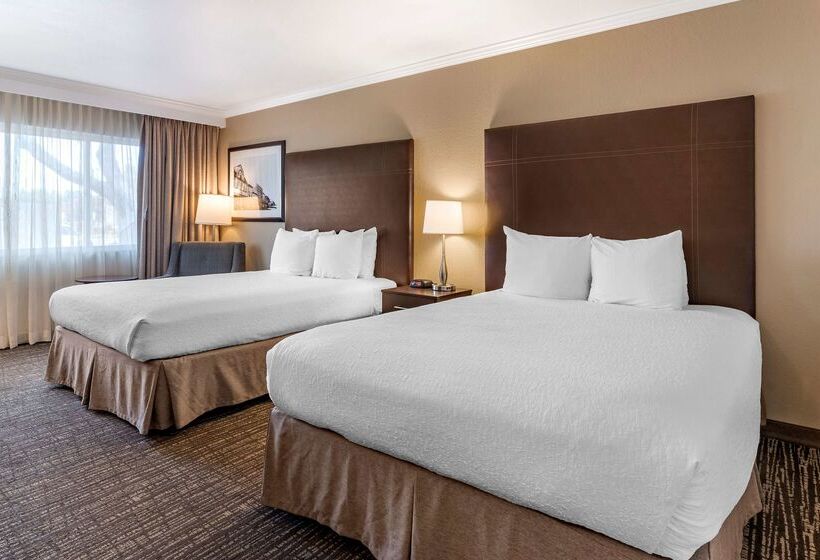 فندق Best Western Plus Garden Court Inn