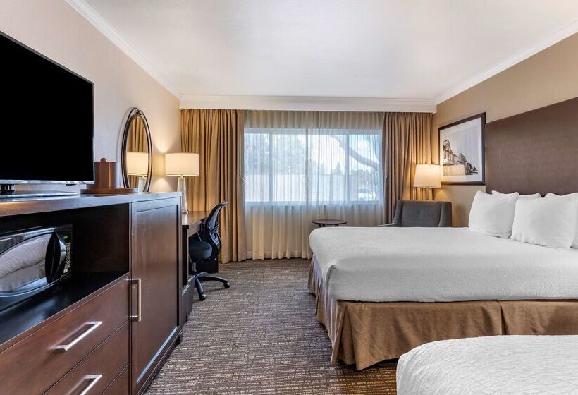 فندق Best Western Plus Garden Court Inn