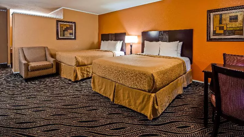 Отель Best Western Red Carpet Inn Hereford