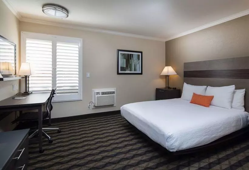 Отель Best Western Silicon Valley Inn