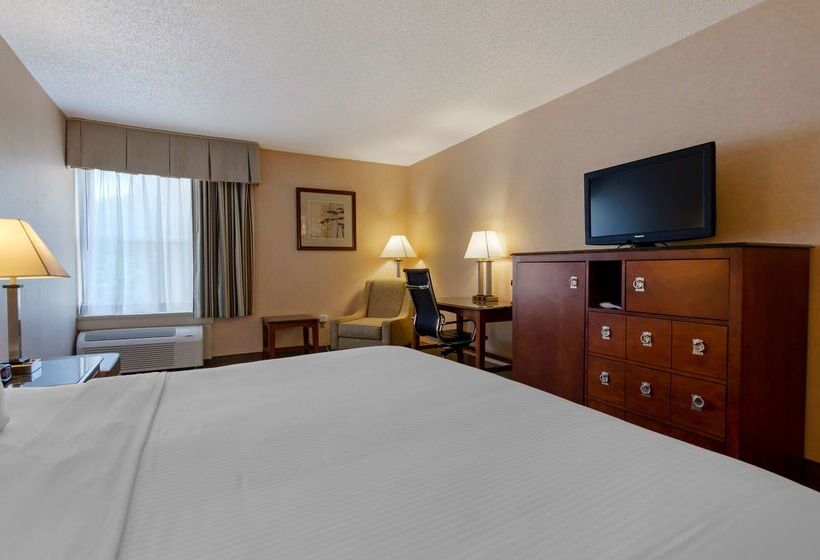 Отель Best Western Staunton Inn