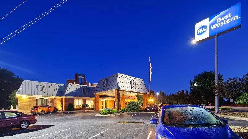 هتل Best Western Staunton Inn