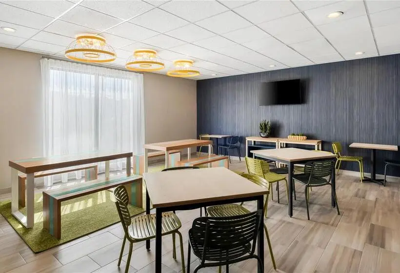 ホテル Best Western Staunton Inn