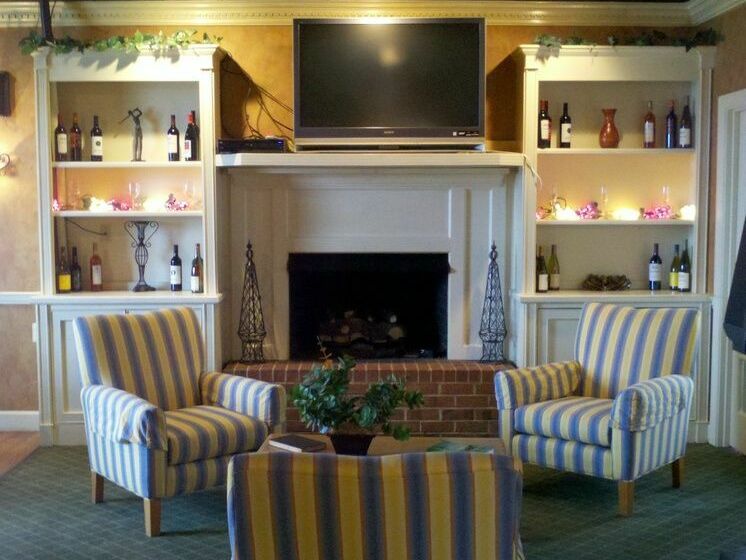 בית מלון כפרי White Columns Inn