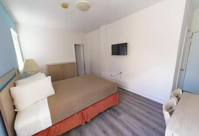 בית מלון כפרי Broadmore Miami Beach