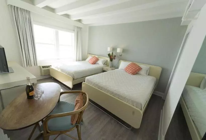 בית מלון כפרי Broadmore Miami Beach