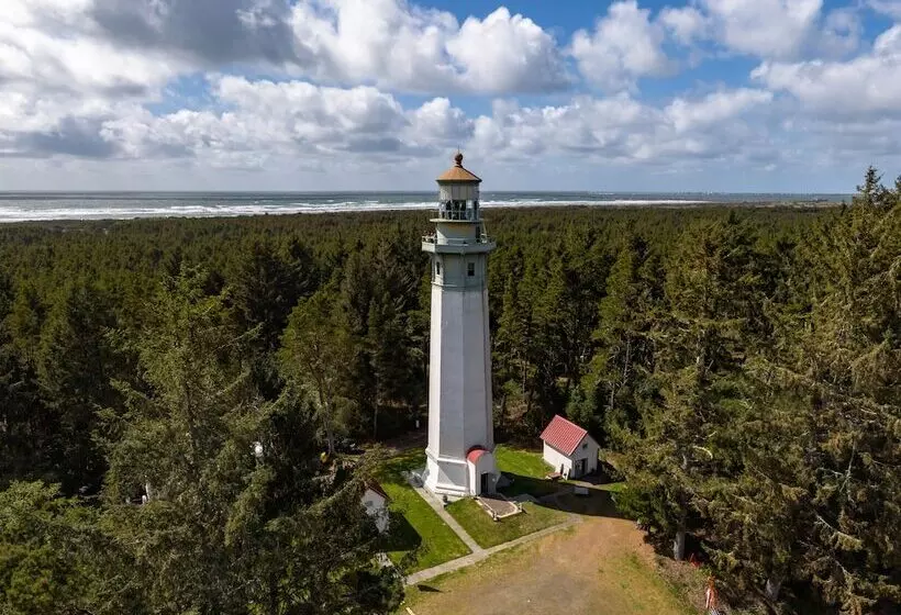 Отель Chateau Westport Resort