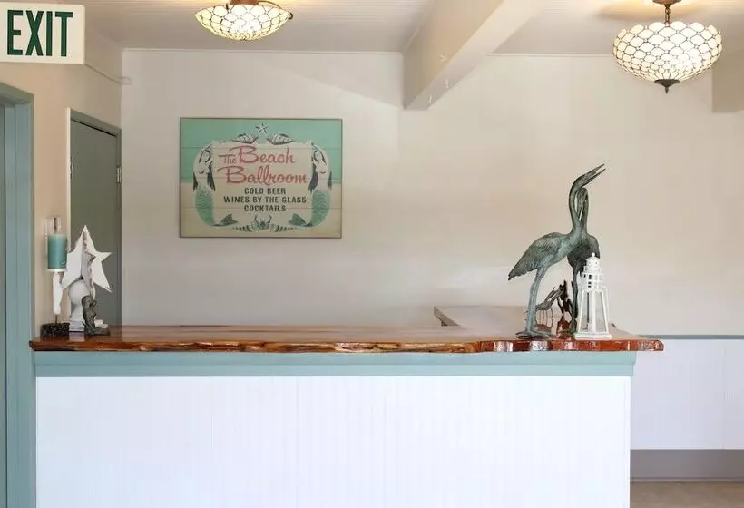 Отель Chateau Westport Resort