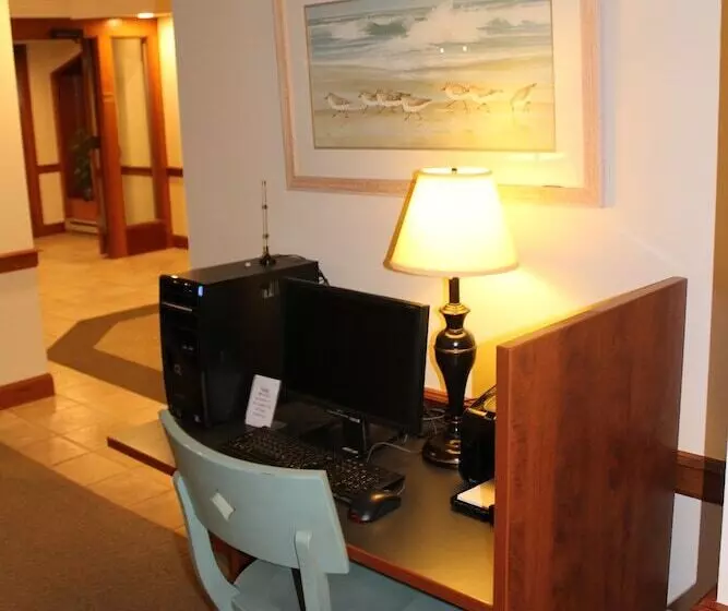 Отель Chateau Westport Resort