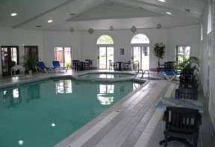 هتل Comfort Inn Lakeside