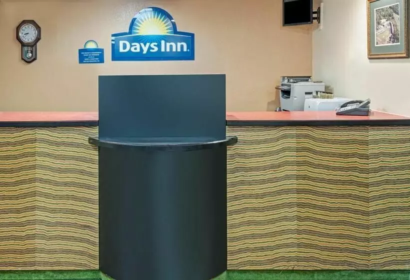 酒店 Days Inn By Wyndham Branford New Haven Conference Center