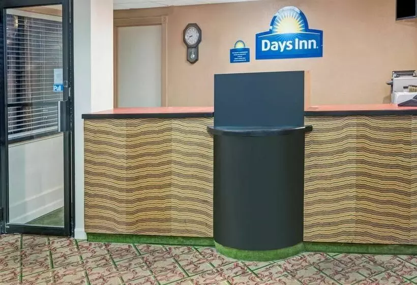 酒店 Days Inn By Wyndham Branford New Haven Conference Center