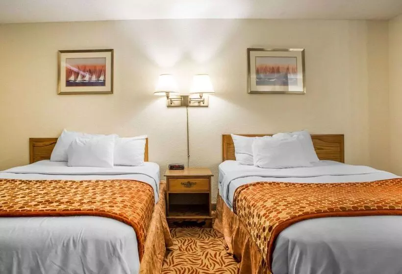 酒店 Econo Lodge Inn & Suites