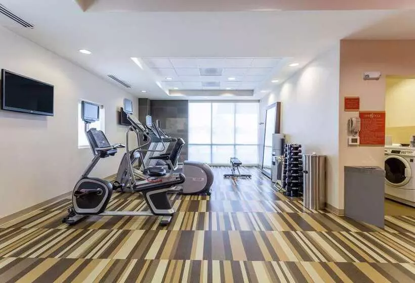 هتل Home2 Suites By Hilton Dover, De