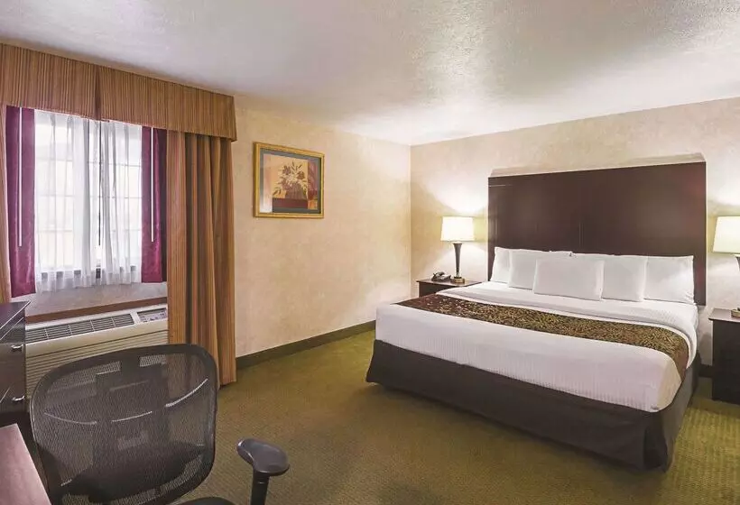 Отель La Quinta By Wyndham Woodburn