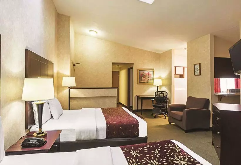 Отель La Quinta By Wyndham Woodburn