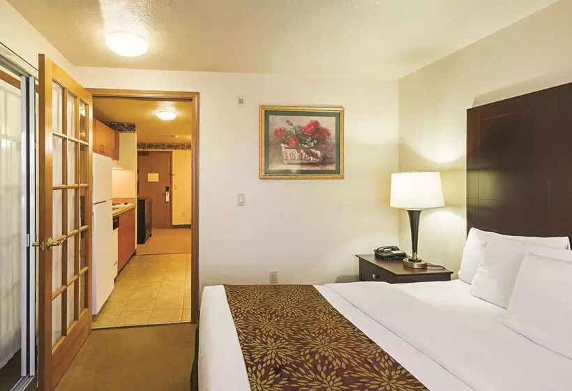 Отель La Quinta By Wyndham Woodburn