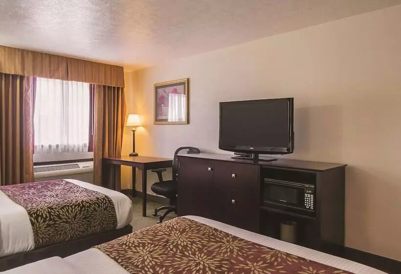 Отель La Quinta By Wyndham Woodburn