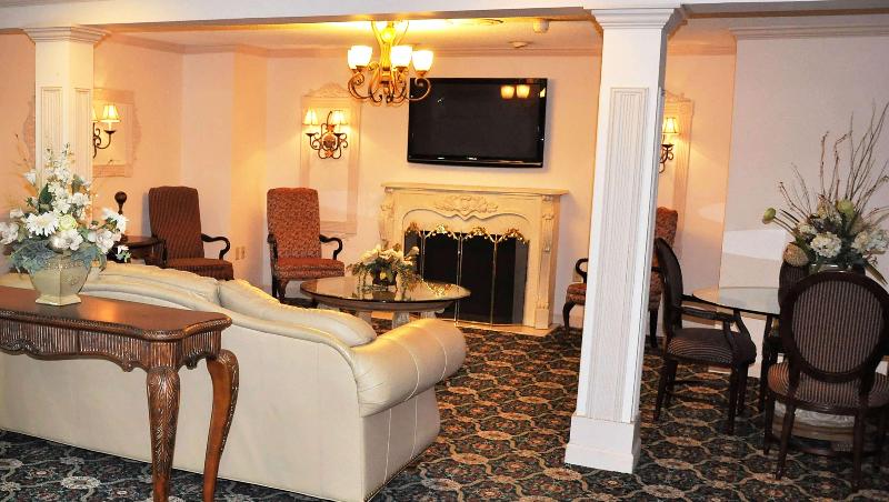 هتل Magnuson East Sandusky