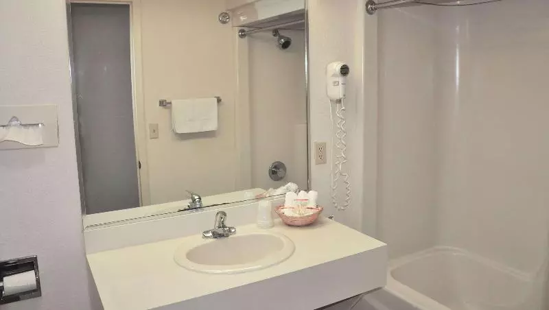 Szálloda Magnuson  East Sandusky