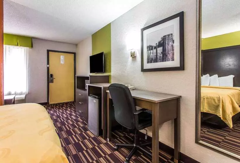 فندق Quality Inn