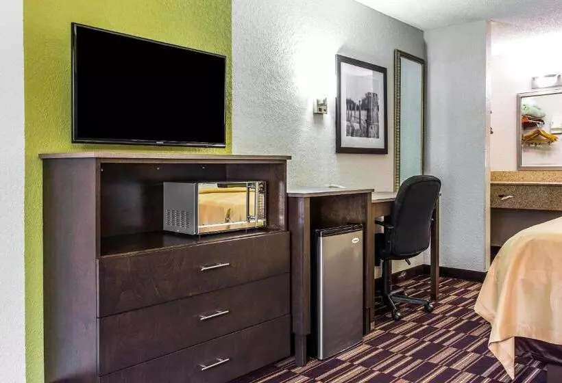 فندق Quality Inn