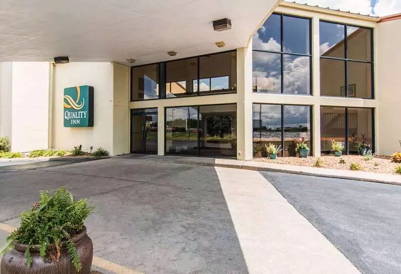 فندق Quality Inn