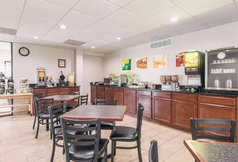 فندق Quality Inn