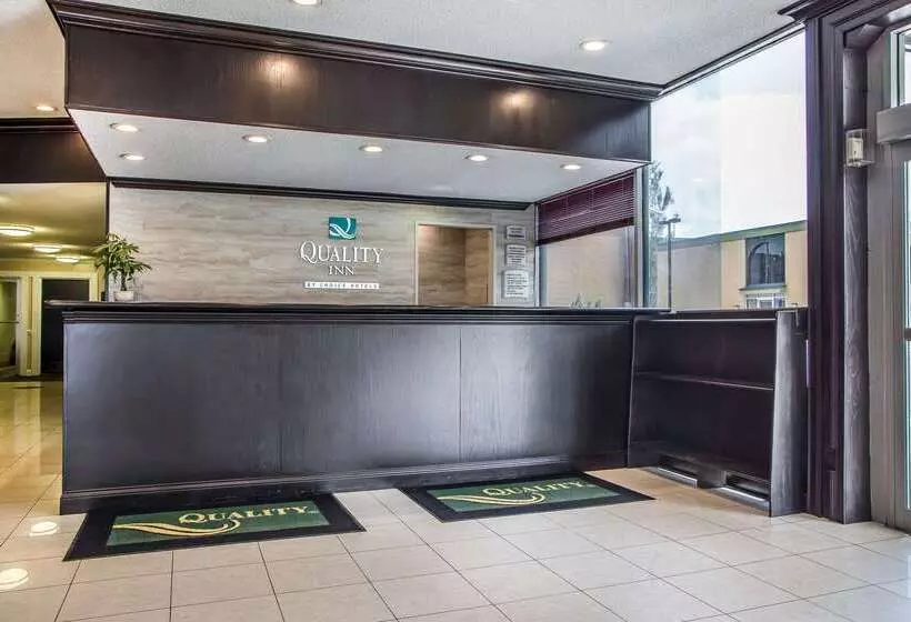 ホテル Quality Inn O'Hare Airport