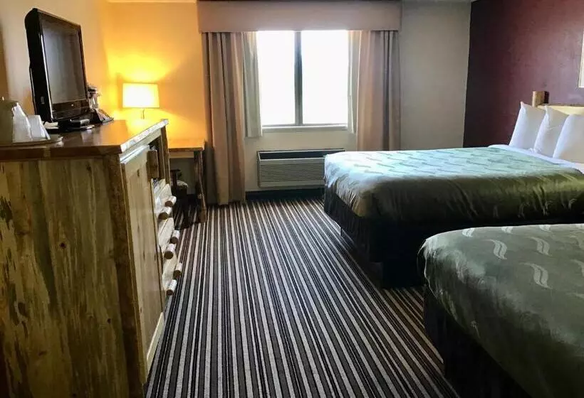 هتل Ramada By Wyndham Butte