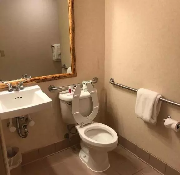 هتل Ramada By Wyndham Butte